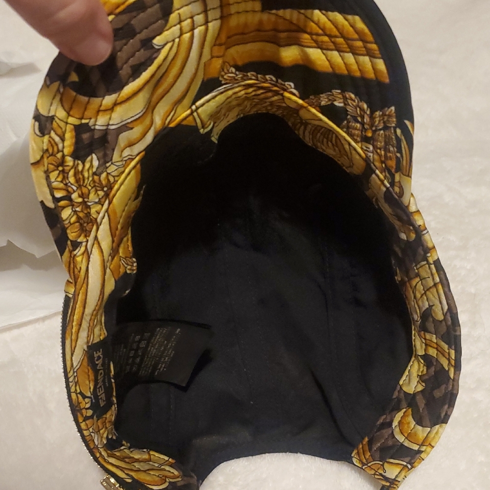 FENDACE Fendi x Versace Silk Cap Hat - Picture 6 of 17